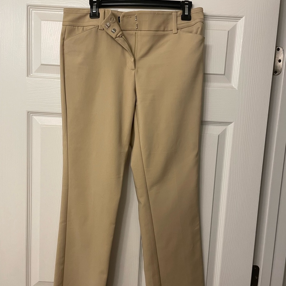 NY and Co average style pant- tan